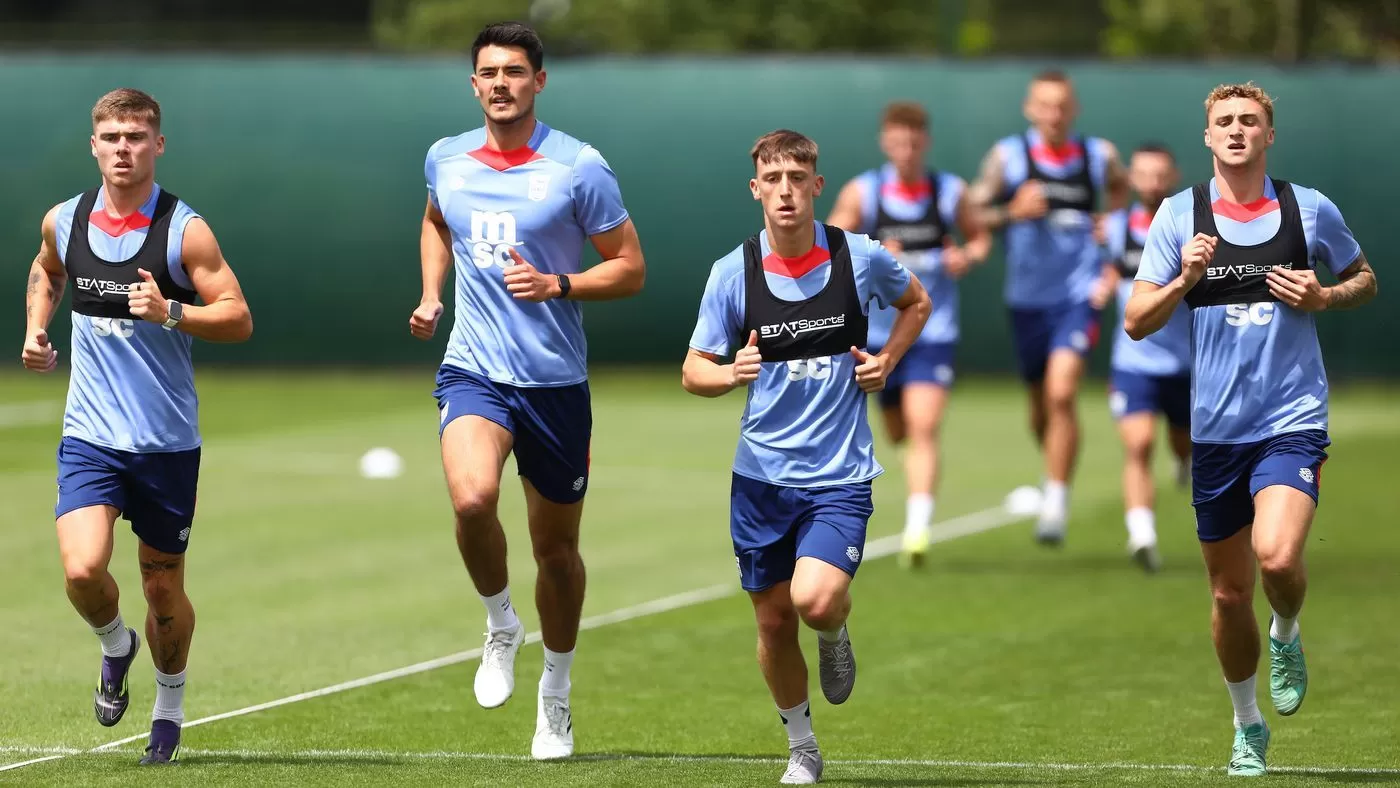 Elkan Baggott berlatih bersama Ipswich Town. (Richard Calver)